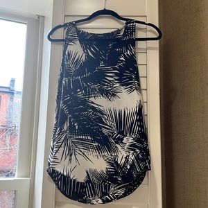 Theory black and white silk palm top Size P